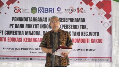 OJK Sulselbar–Pemkab Luwu Timur Perkuat Literasi Keuangan Petani Kakao melalui Penandatanganan MoU dan Edukasi Keuangan