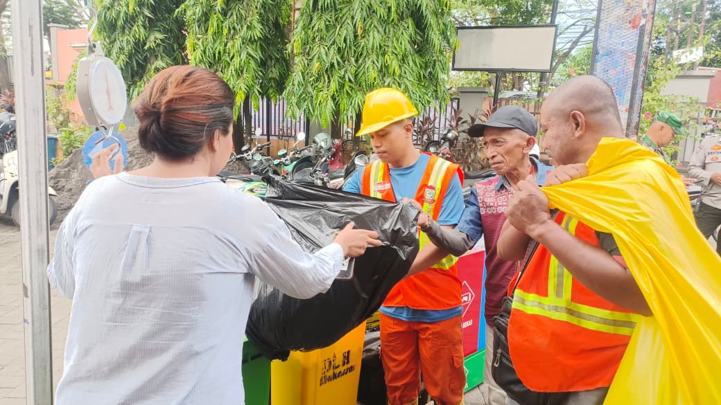 Jelajah Sampah Makassar 2025 Hari Keempat Tekankan Pemilahan Sampah dari Rumah Tangga