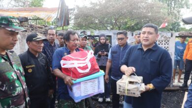 Wali Kota Munafri Bawa Langsung Bantuan ke Lokasi Kebakaran Tallo & Temui Warga