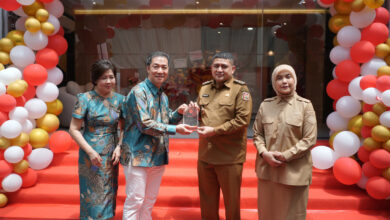 Munafri-Aliyah Resmikan Workshop Tempered Glass PT Sanno Abadi Cemerlang