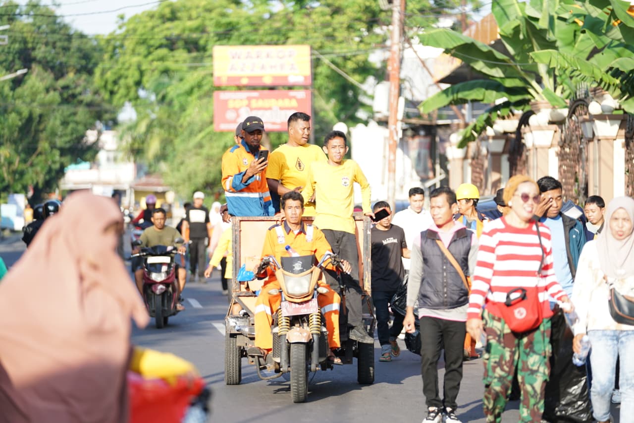 Aksi Bersih di Tallo Kumpulkan 131,6 Kg Sampah di Hari Kedelapan Jelajah Sampah Makassar 2025