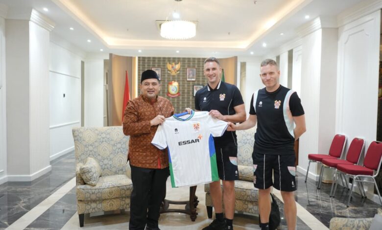 Munafri Sambut Kunjungan Kedubes Inggris dan Klub Sepak Bola Tranmere Rovers
