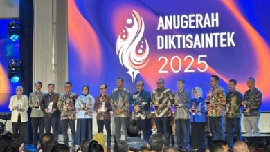 UNM Sukses Sabet 4 Penghargaan di Ajang Anugerah Kemdiktisaintek 2025