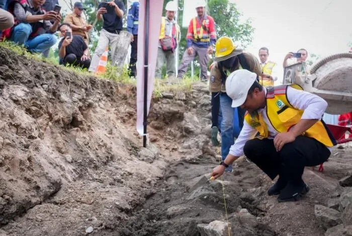 Proyek Jalan Rp615 Miliar, Gubernur Sulsel Groundbreaking di Wajo