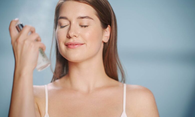 7 Rekomendasi Spray Wajah yang Bikin Glowing dan Tahan Lama