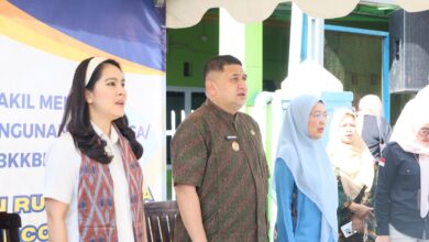 Wali Kota dan Ketua TP KK Makassar Dampingi Wamendukbangga Tinjau Kampung KB dan Program MBG