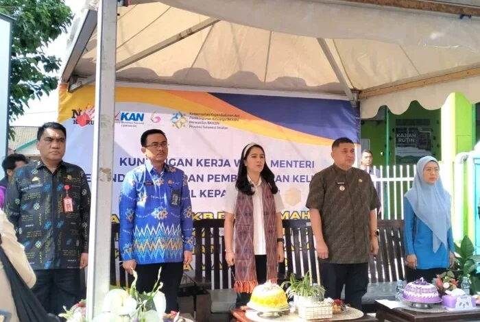 Wamendukbangga Tinjau Kampung KB Manggala, Tekan Pentingnya Pembinaan Keluarga