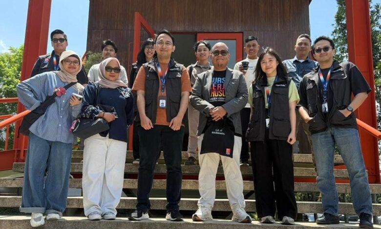 Perluas Jejaring Industri, Career Center Unhas Kunjungi Eigerindo di Bandung