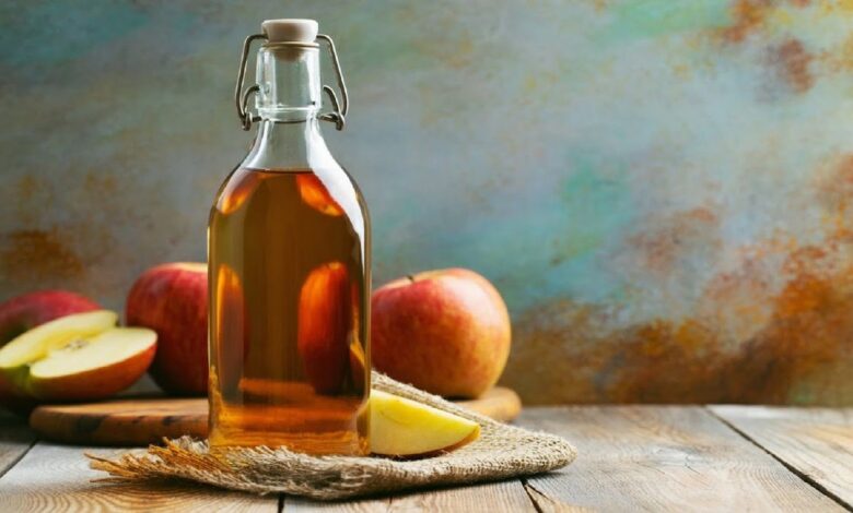 Sebelum Rutin Minum Cuka Apel, Simak Manfaat dan Risikonya
