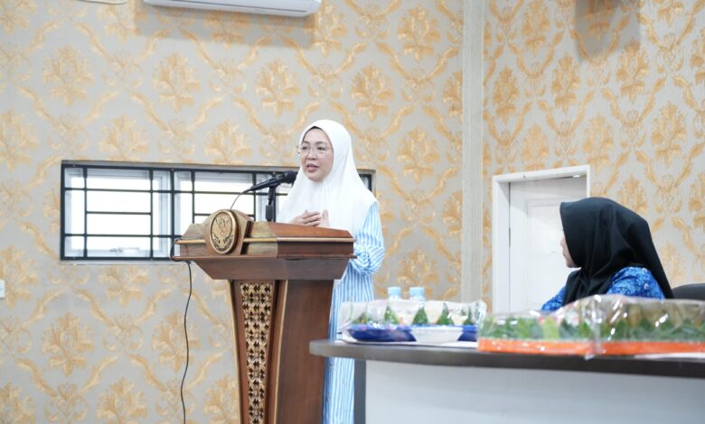 Melinda Aksa Dorong Lansia SMART melalui Sekolah Lansia Sipakalebbi Manggala