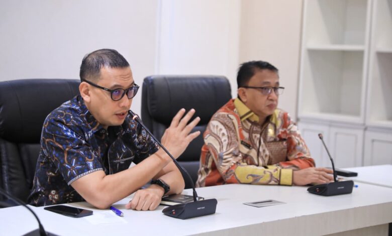 Sekda Kota Makassar Usulkan Pengadaan HT untuk Lurah dan Camat Lewat Perubahan Anggaran