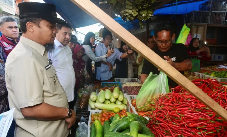 Harga Sembako Terkendali, Gubernur Sulsel Tegaskan Pengawasan Ketat