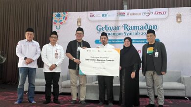 OJK Sulselbar Dorong Literasi Keuangan Syariah Santri Melalui Edukasi di Sekolah Putri Darul Istiqamah Kabupaten Maros