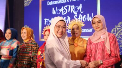 TP PKK Kecamatan Tampil Anggun Peragakan Wastra Bugis-Makassar di Ramadhan Trend Hijab 2026
