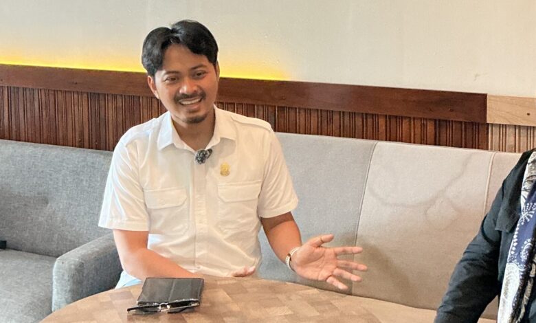 dr. Udhin Saputra Malik, Anggota Komisi A DPRD Kota Makassar