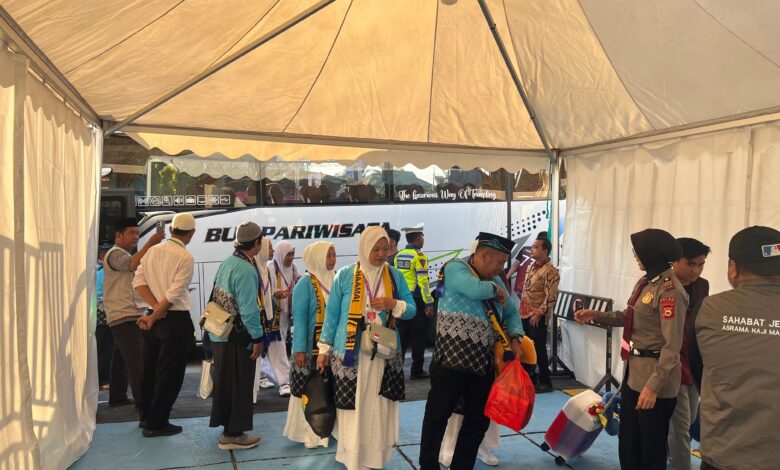 Kloter Kedua Jemaah Haji Tiba Usai Seremoni Perdana, Penerimaan Berlanjut Bertahap di Embarkasi Makassar