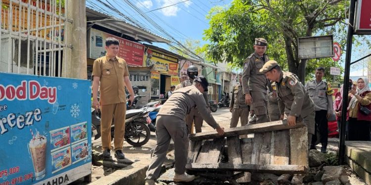 Kecamatan Tamalanrea Intensifkan Penataan PK5 di Tamalanrea Indah