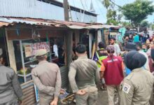 Penataan Fasum di Panakkukang, Belasan Lapak Semi Permanen di Kampung Barawajah Ditertibkan