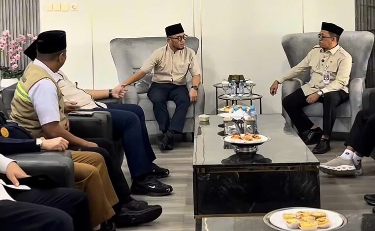 Wamenhaj RI Sidak Layanan Haji di Embarkasi Makassar