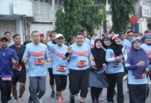 Ribuan Pelari Padati Losari, Munafri Lepas Makassar Half Marathon 2026