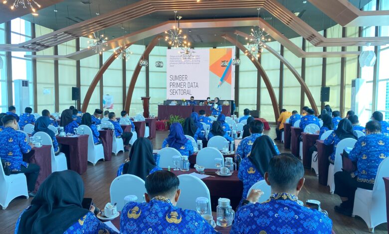Diskominfo Makassar Perkuat Tata Kelola Data Kelurahan Melalui Bimtek Satu Data Indonesia