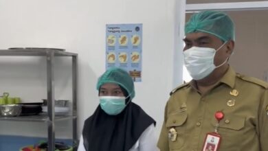 Kepala DPPKB Makassar Tinjau SPPG di Rappocini, Pastikan Program MBG Berjalan Optimal dan Tepat Sasaran