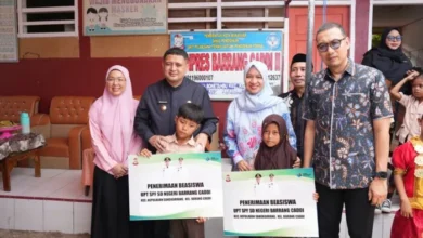 Pemkot Makassar Salurkan Bantuan Pendidikan Rp2,1 Miliar untuk Wilayah Kepulauan