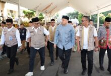 Wali Kota Makassar Sambut Kepulangan Jemaah Haji Kloter 17 Bersama Menteri Haji RI