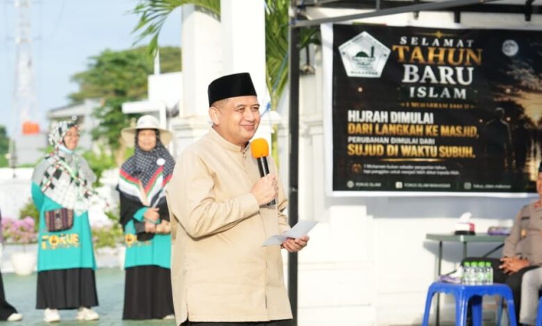 Lepas 2.000 Peserta Kirab Muharram, Wali Kota Makassar Ajak Masyarakat Perkuat Persatuan dan Semangat Hijrah