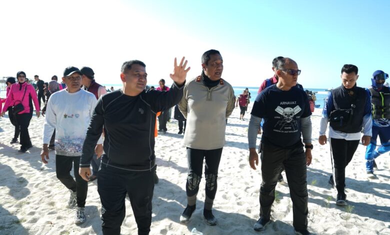 Munafri Apresiasi Baksos Polda Sulsel di Pulau Lanjukang, Perkuat Kepedulian bagi Masyarakat Kepulauan