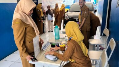 Hari Pertama SPMB Jalur Domisili, Kadisdik Makassar Sidak Sejumlah SMP dan Pastikan Verifikasi Berjalan Lancar