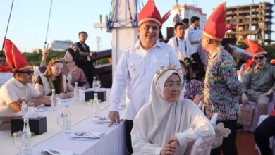 Appi Promosikan Potensi Maritim dan Investasi Makassar kepada Delegasi 28 Negara Lewat Phinisi Sailing IGS 2026