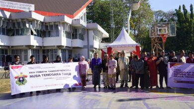 Rektor Unhas Lepas Relawan KKN Tanggap Bencana dan Tim Bantuan Medis ke NTT