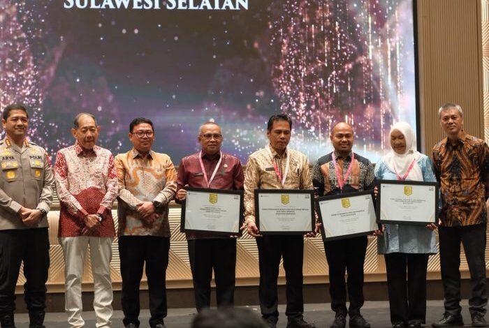 Diskominfo Makassar Raih Public Service of the Year Sulsel 2026