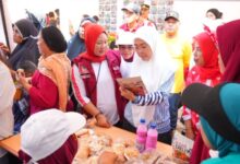 Jelajah Sampah Tuntas di Sangkarrang, Melinda Dorong Warga Kelola Sampah dari Rumah