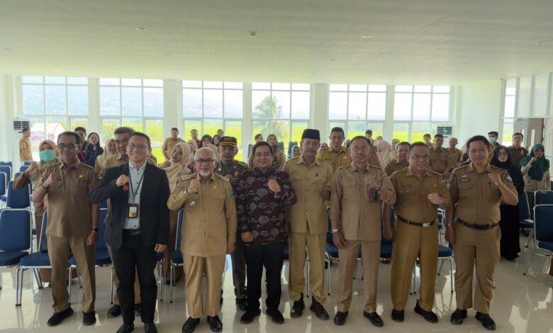 OJK Edukasi Warga Bantaeng Kelola Keuangan dan Waspadai Investasi Ilegal