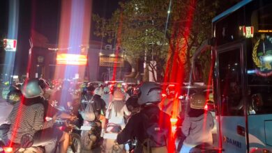 Antrean BBM di SPBU Merembet ke Pertamini, Warga Makassar Tetap Harus Mengantre