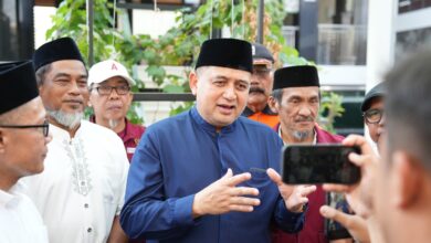 Appi Panen Melon di Bukit Baruga, Urban Farming Masjid Bin Baz Disiapkan Jadi Percontohan