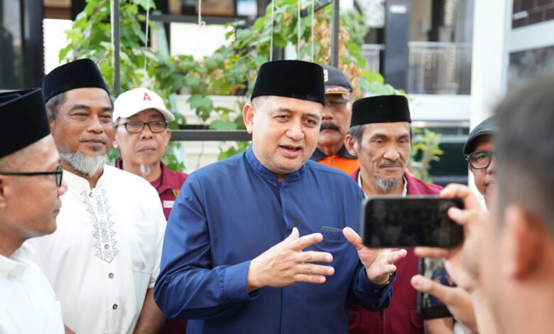 Appi Panen Melon di Bukit Baruga, Urban Farming Masjid Bin Baz Disiapkan Jadi Percontohan