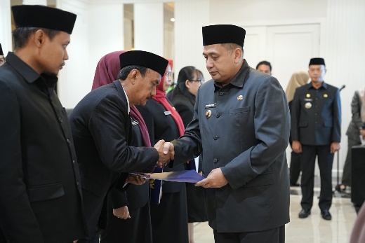 Lantik Pejabat Fungsional, Appi Ingatkan Pejabat Tak Bekerja Sekadar Seremonial