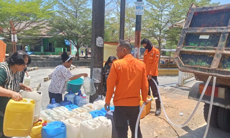BPBD Makassar Salurkan 3 Juta Liter Air Bersih, Jangkau 92.931 Warga Terdampak Kekeringan