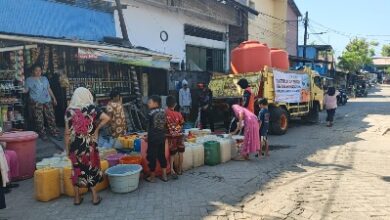 Hadapi Kekeringan, BPBD Makassar Distribusikan 5,1 Juta Liter Air ke Warga