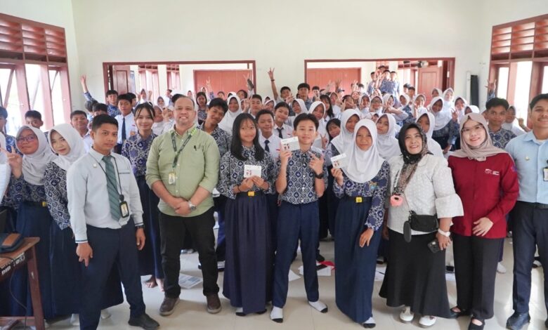 OJK Edukasi Pelajar, UMKM, dan Perempuan di Pasangkayu soal Literasi Keuangan