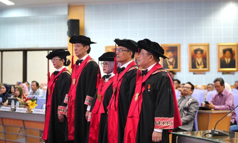 Lima Guru Besar Hukum Unhas Dikukuhkan, Bawa Gagasan untuk Menjawab Persoalan Hukum Kontemporer