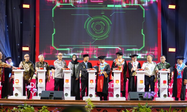 Unhas Luncurkan Lima Program Strategis untuk Kampus Masa Depan di Puncak Perayaan Diesnatalis ke-70