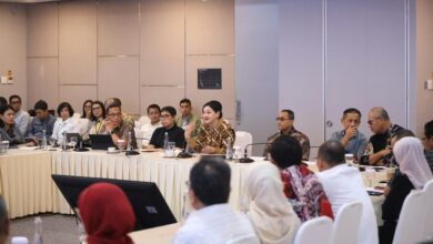 Perkuat Integritas dan Kepercayaan Investor, OJK Bersama SRO Rangkul Ekonom hingga Finfluencer