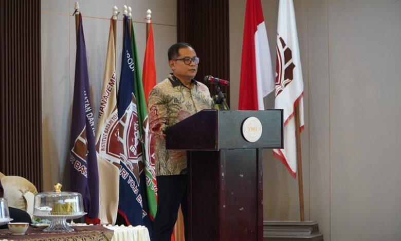 Dorong Masyarakat Cerdas Finansial, OJK Sulselbar dan DPR RI Gelar Edukasi Keuangan di Bone