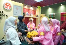 Dekranasda Makassar Uji Minat Pasar Nasional, Bawa Wastra dan Kriya Lokal ke INACRAFT 2026