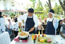Semarakkan HUT ke-357 Sulsel, Munafri Sabet Juara I Lomba Masak Nasi Goreng