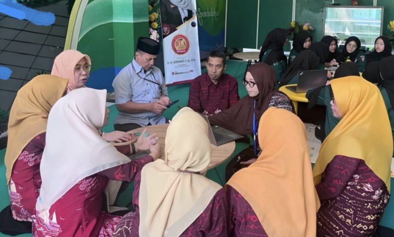DPPKB Makassar Perkuat SSK dan Pojok Kependudukan untuk Tingkatkan Wawasan Siswa